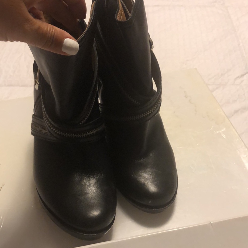 Michael Kors boots 71/2 black leather
